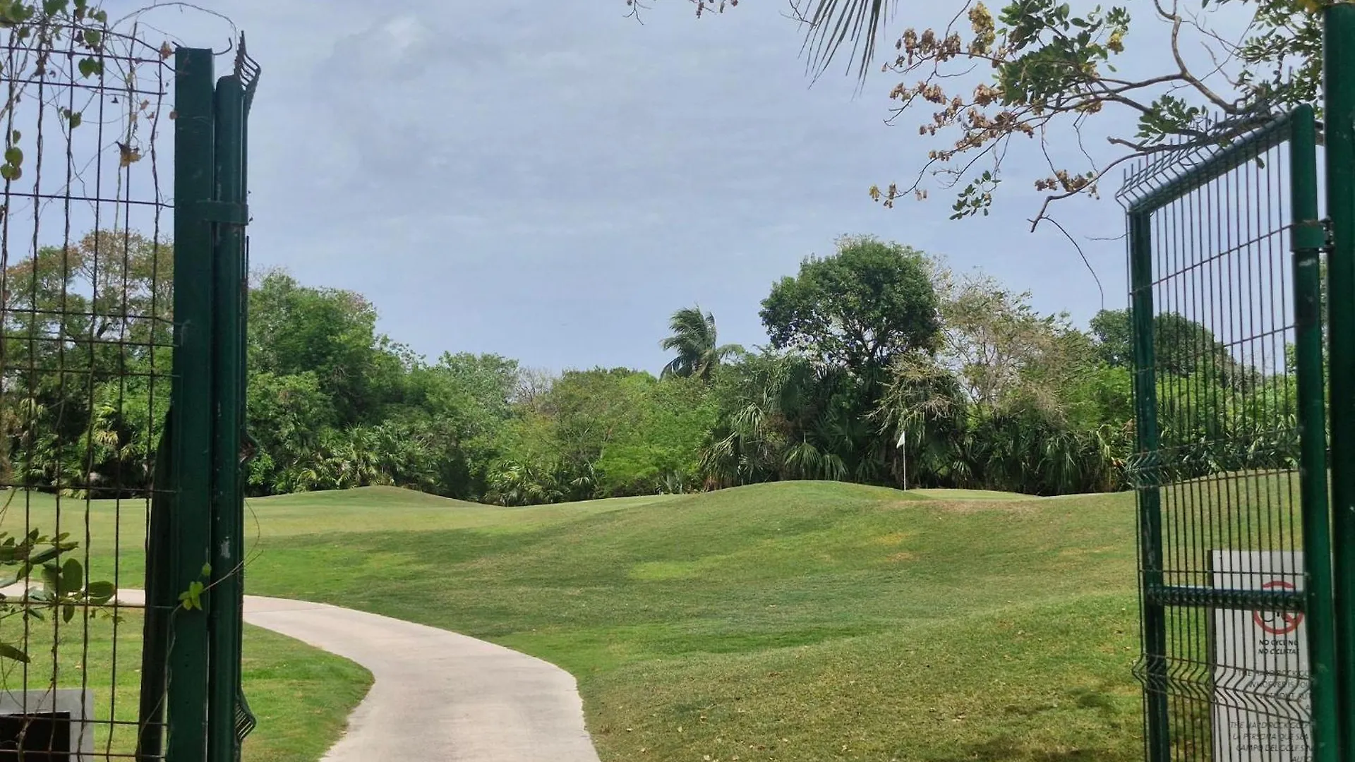 Luxurious Apartment In Playacar With Golf Playa del Carmen